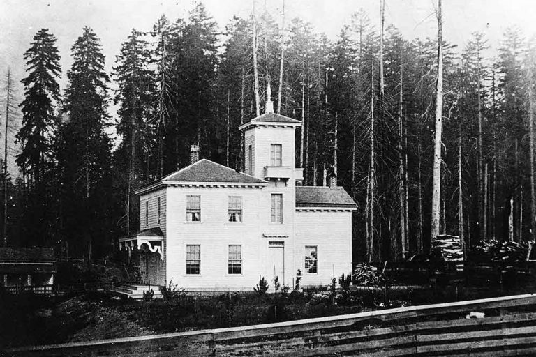 sylvestermansion1-11-26